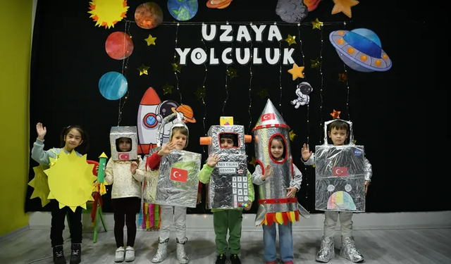 Çayırova Çocuk Kulübü, 'Uzaya Yolculuk' etkinliği düzenledi