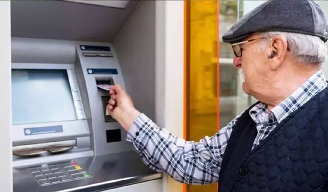 2025 Kurban Bayramı Emekli İkramiyesinin Yatacağı Tarih Belli Oldu: İşte 4A,4B,4C emekli Bayram İkramiyesi Ödeme Takvimi