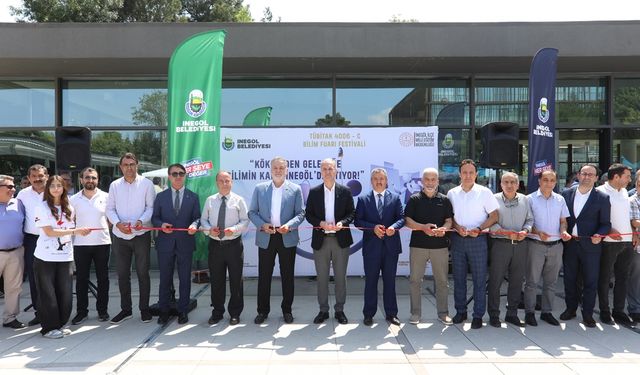 İnegöl Kent Meydanı “TÜBİTAK Bilim Fuarı Festivaline” Ev Sahipliği Yaptı
