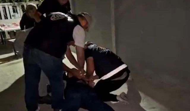 Karikatür provokatörü 4 şüpheli tutuklandı