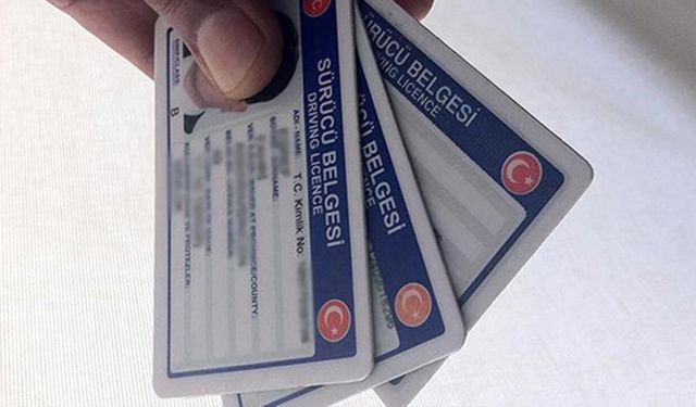 Eski tip ehliyetler için süre son kez uzatıldı