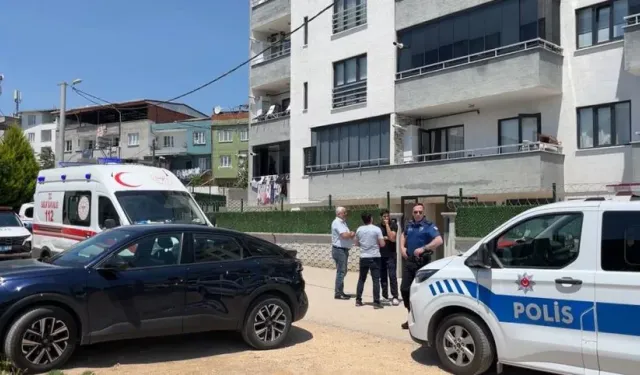 Osmangazi’de korkunç anlar: Eşini çocuğunun gözleri önünde defalarca bıçakladı!