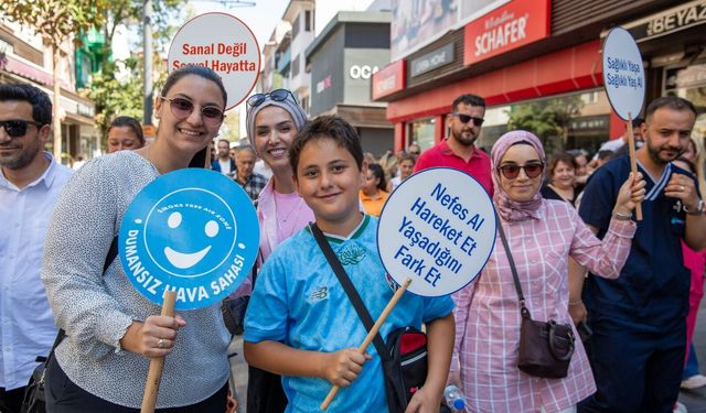 Bursa'da "Her Gün Halk Sağlığı" temasıyla yürüyüş düzenlendi