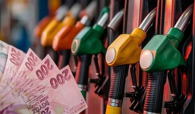Bursa’da motorinde üç haneli dönem: Litre fiyatı 100 TL’yi aştı