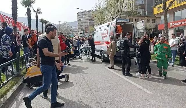 Bursa'da otomobilin çarptığı anne öldü 2 kızı yaralandı