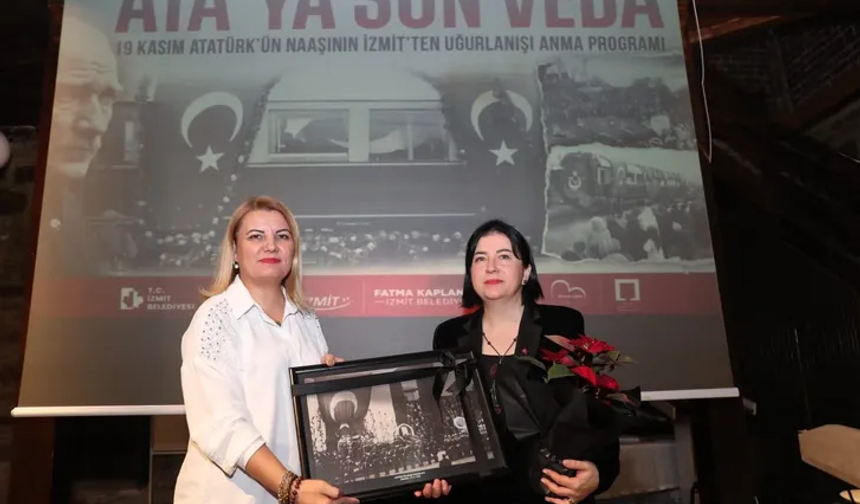 İzmit Belediyesi'nden Atatürk'ün uğurlanışına anma programı