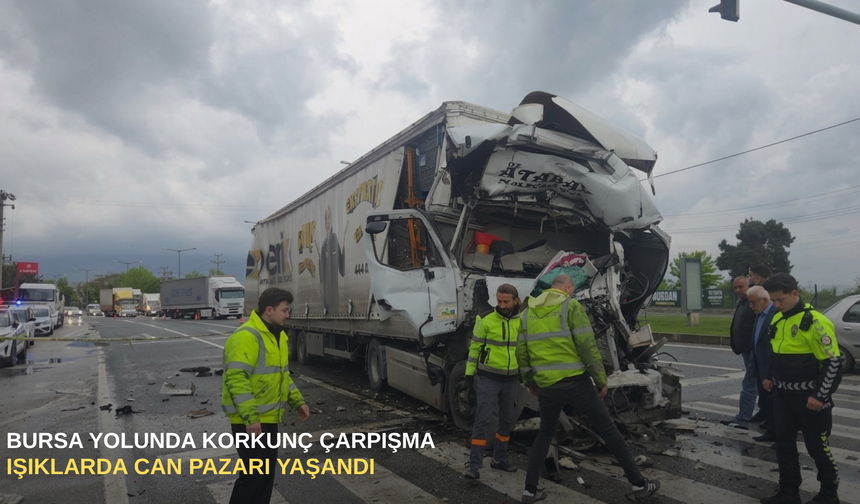 Bursa yolunda korkunç çarpışma: Işıklarda can pazarı yaşandı