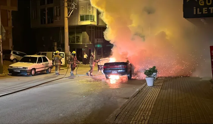 Bursa'da araç yangını paniği!