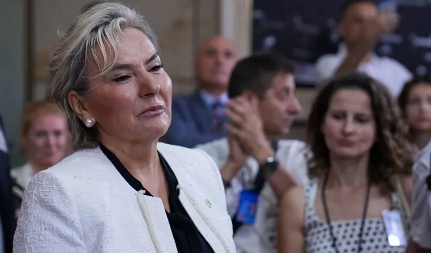 CHP’den istifa eden Nimet Özdemir, AK Parti Grup toplantısı’nda!