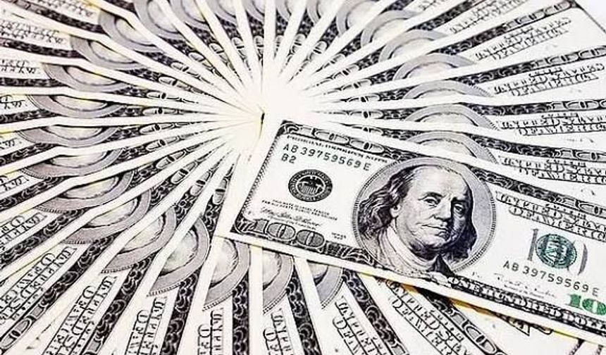 Dolar ve Euro Yatay Seyirle Güne Başladı