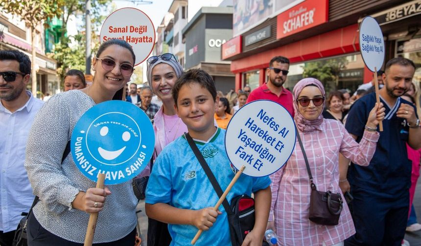 Bursa'da "Her Gün Halk Sağlığı" temasıyla yürüyüş düzenlendi