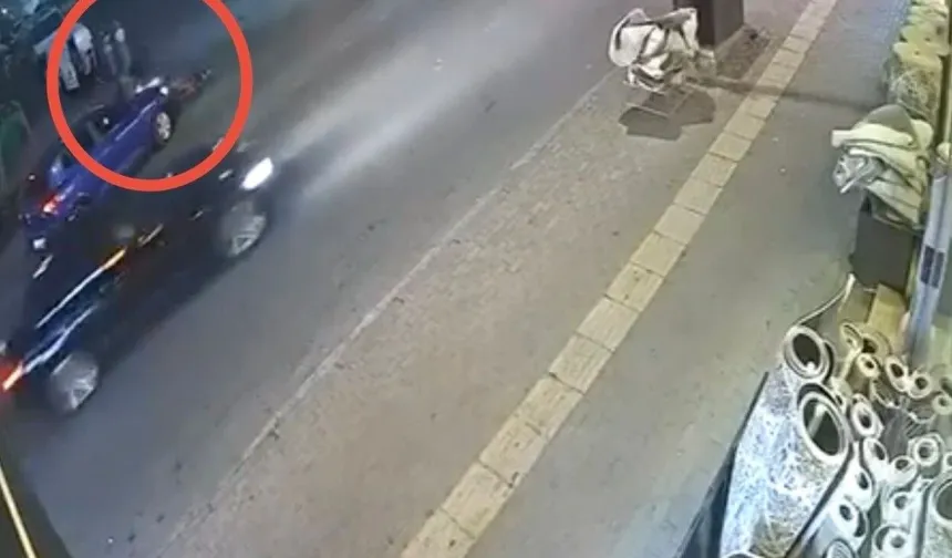 Bursa'da otomobille çarpışan motokurye yaralandı