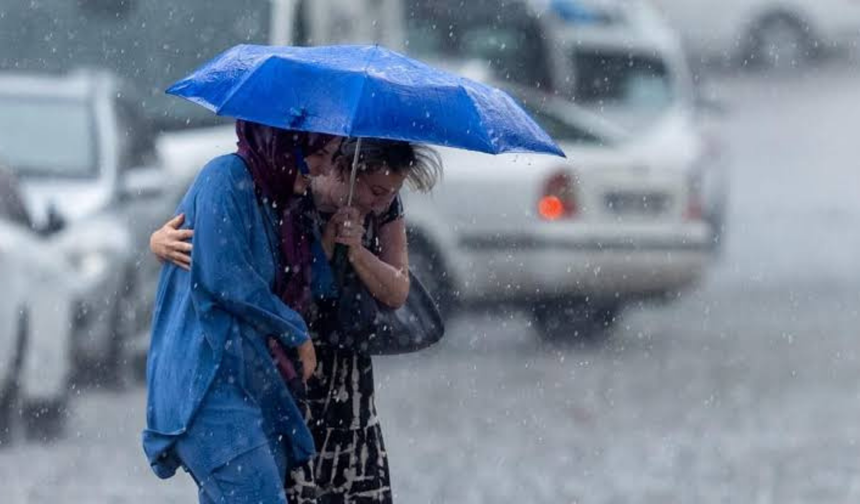 Bursa yağışlı bir sabaha merhaba dedi