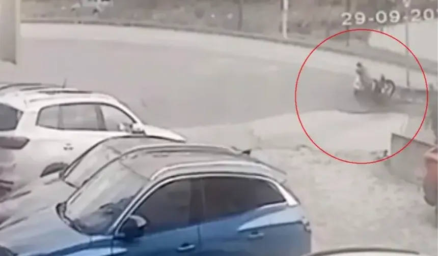 Bursa’da motosiklet alt yola uçtu! Sürücü ağır yaralı
