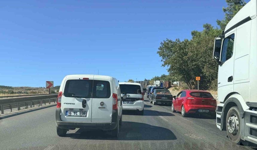 Yalova-Bursa karayolunda asfalt çalışması çileye döndü