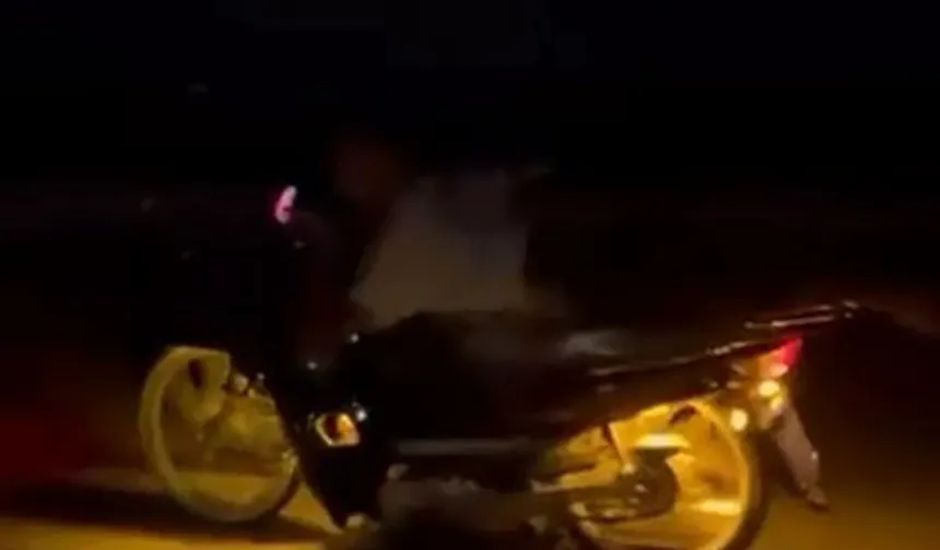 Bursa-Ankara Yolu'nda motosiklette yatarak giden sürücü korkuttu