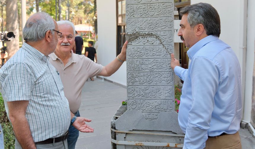 Bursa’nın 700 yıllık fetih mirası kalemle ölümsüzleşiyor