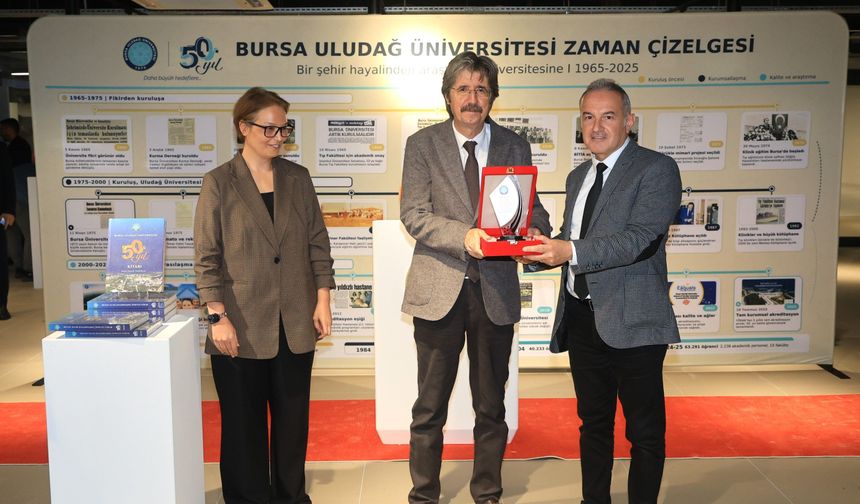 BUÜ’de yeni dönem başladı! Merkezi Derslik Binası ve Sanat Galerisi açıldı