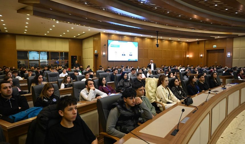 Bursa’da stajyer öğrencilere iletişimden çevre bilincine kapsamlı eğitim