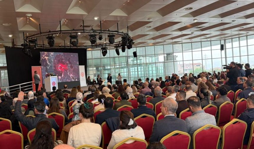Bursa’da dijital dünyada doğru bilgiye erişim ele alındı