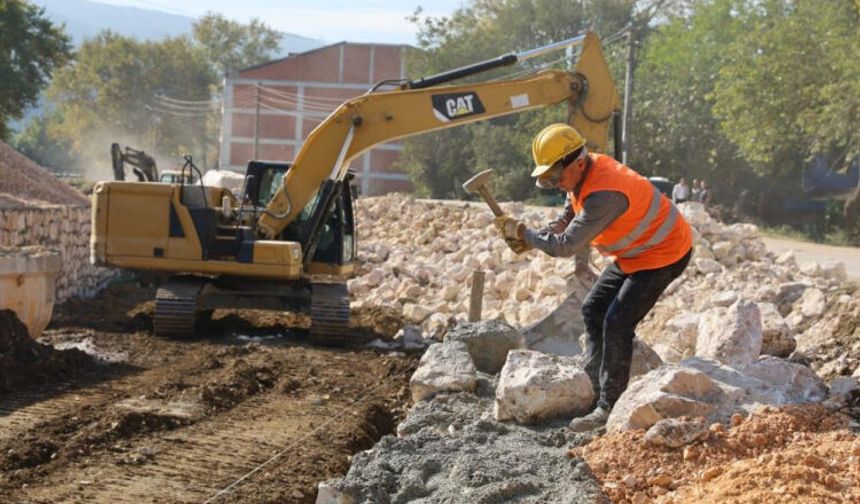 Bursa’da yağış öncesi kritik çalışma! İki dere yenileniyor