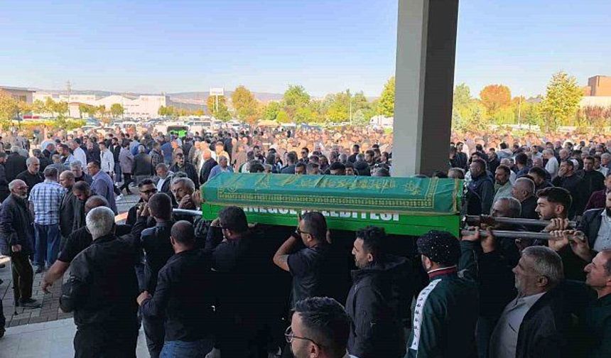 Bursa’da acı veda! Yasin Niğdelioğlu’nun cenazesine bin kişi katıldı