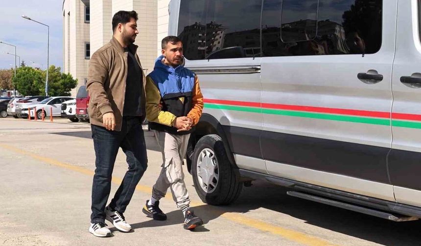 Bursa'da polisi görünce kaçtı! Üzerinden 50 gram bonzai çıktı