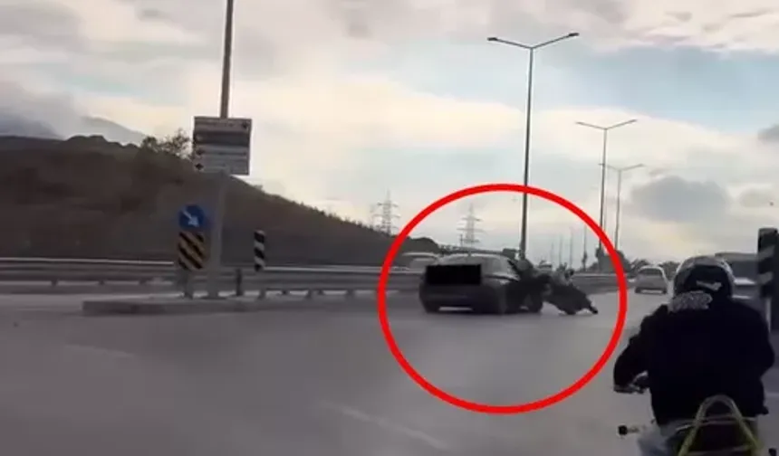 Bursa’da drift kazası! Otomobilin motosiklete çarptığı anlar kamerada