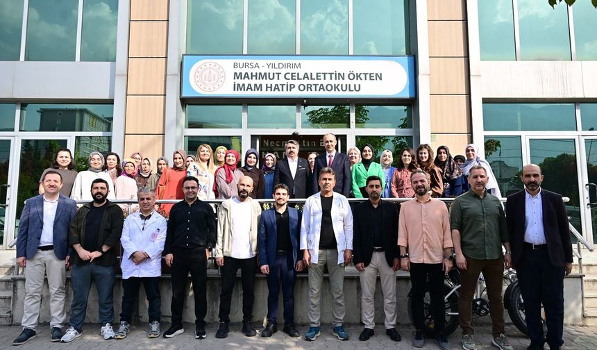 Yıldırım belediye başkanı Oktay Yılmaz’dan okullara eğitim desteği